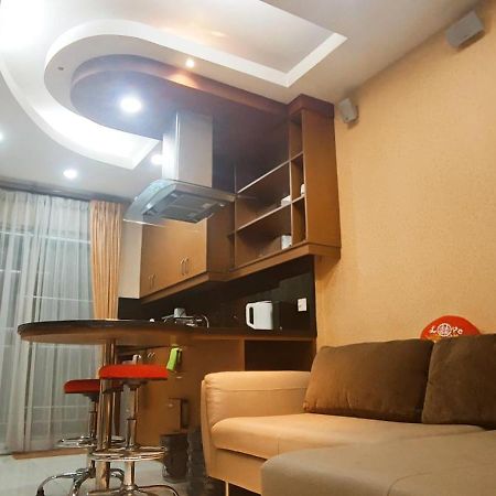 Apartamento Classy! 2Br Medit2 & Gm West Yakarta Exterior foto